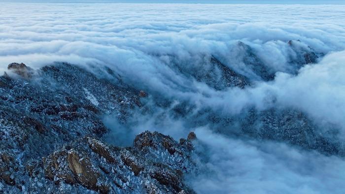 河南堯山：初雪新霽 云?？澙@